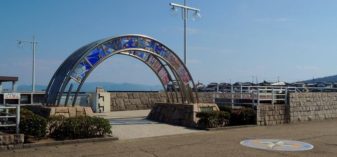 児島観光港の乗り場と旧野崎浜灯明台を訪ねる
