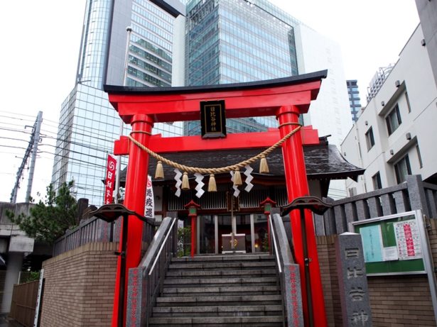 新橋駅からのお気に入り散策ルートで神社めぐり。ビジネス街は東京観光の穴場かも？