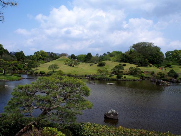 【熊本】水前寺成趣園の４つの見どころを巡る。出水神社に回遊式庭園も